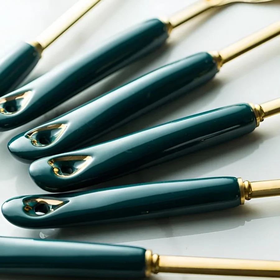 Ensemble d'ustensiles en acier inoxydable Golden Elegance