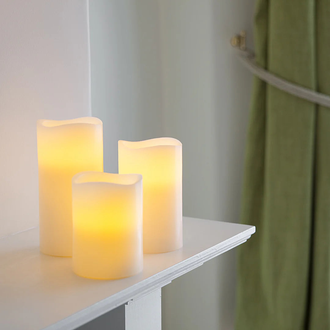 Lot de 3 grandes bougies LED en cire sans flamme et vacillantes