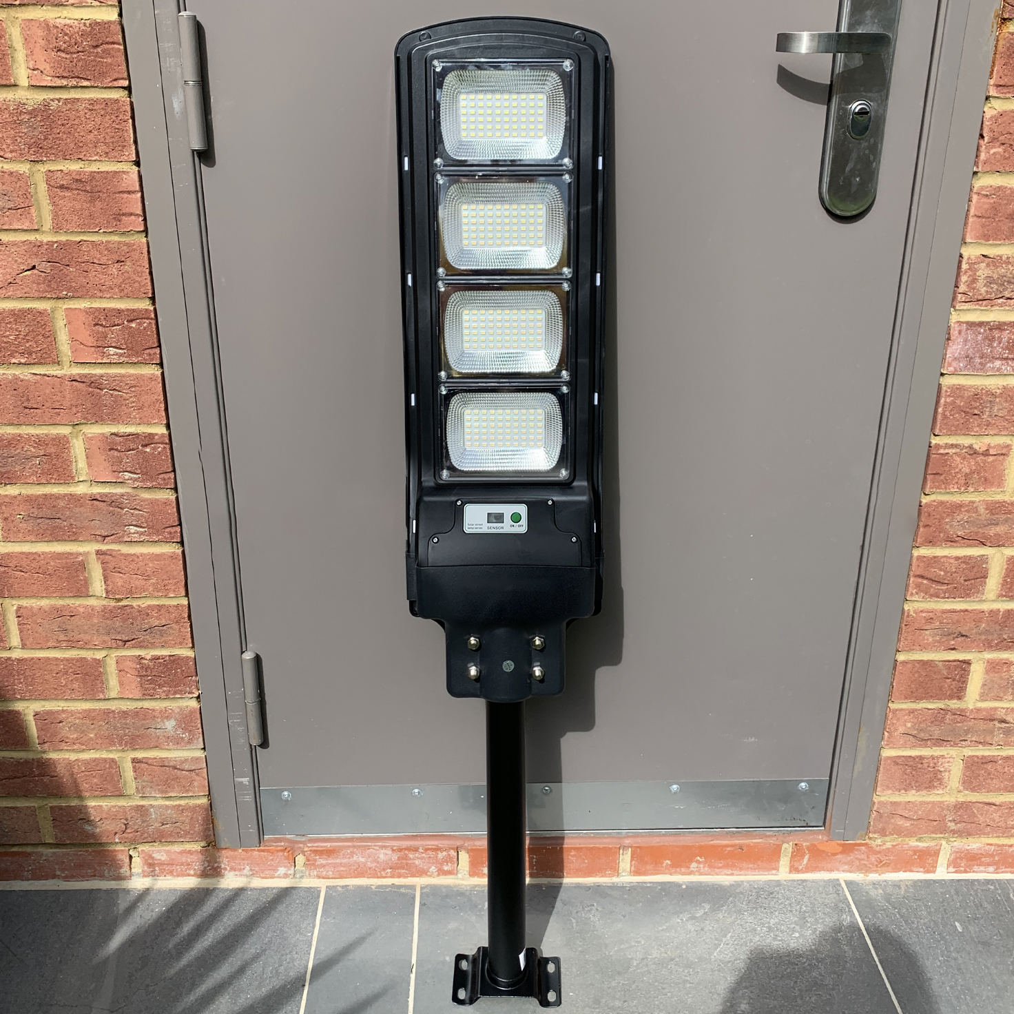 IlluminateSolarMega™ - 3 Lampes + 1 Gratuite Lampes Dolaires Ultra-Brillantes 450W/6500 Lumens