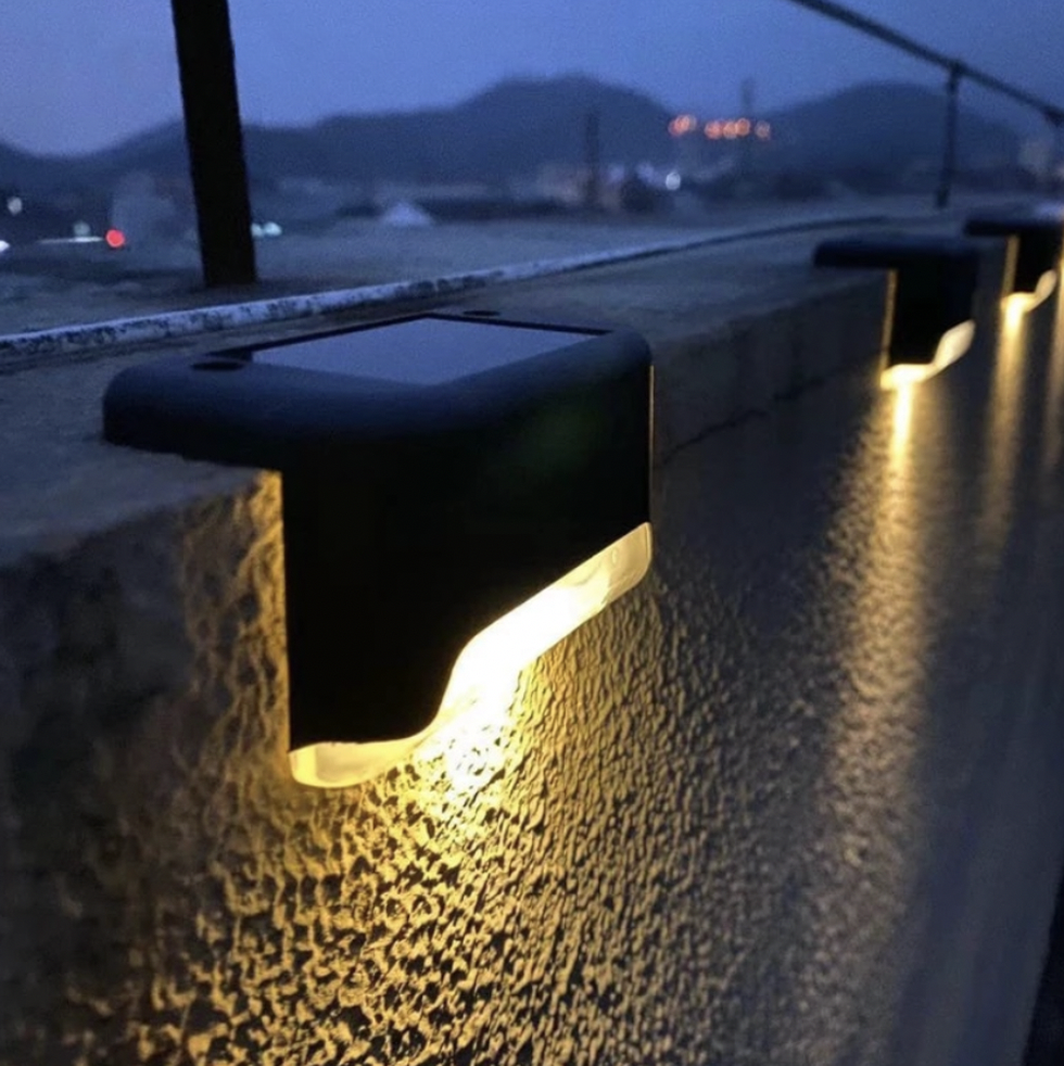 SolarBright™ - Lampes solaires LED pour clôtures et platelage