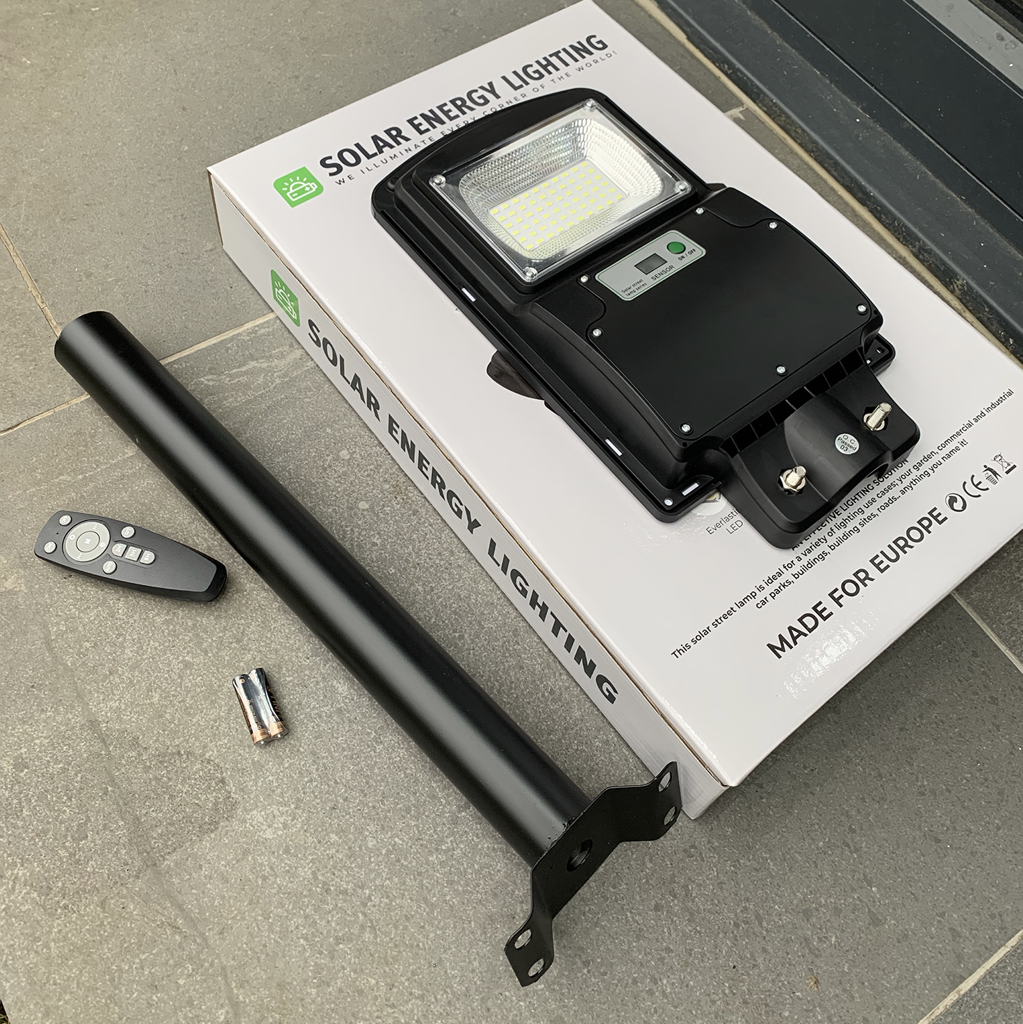 IlluminateSolarMega™- Le Lampadaire Solaire Ultra-Brillant Ultime De 225W/5500 Lumens