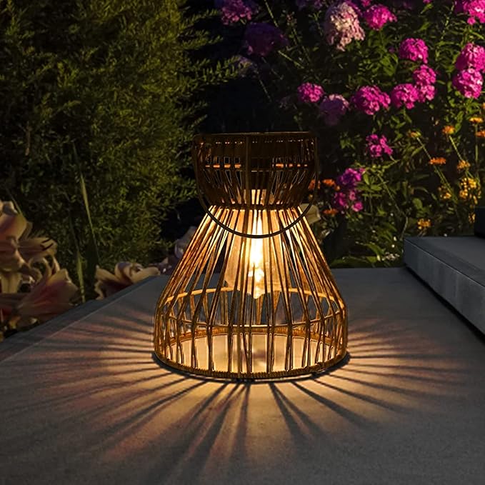 Lanterra - Lampe de patio solaire décorative